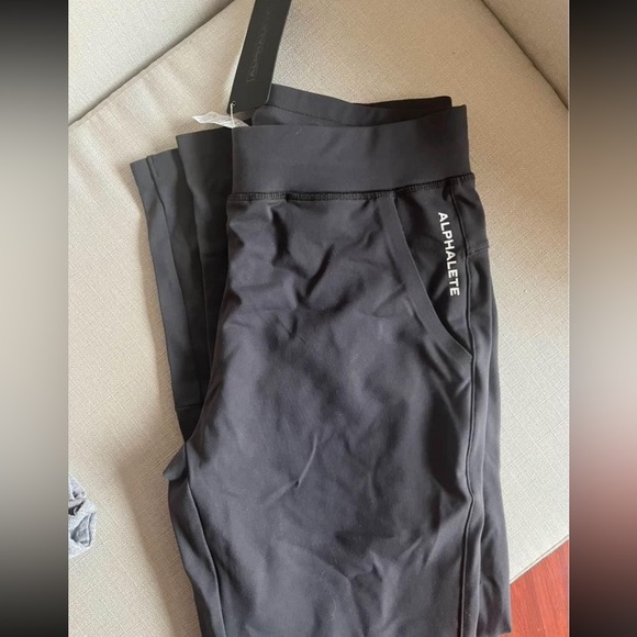 Alphalete trace joggers in charcoal new with tags size medium - Picture 2 of 2